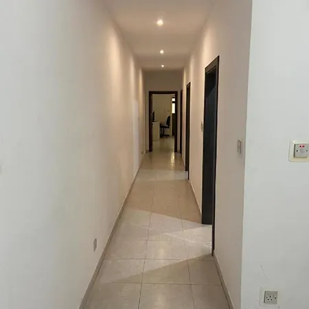 Three Bedroom With Jacuzzi * Birkirkara